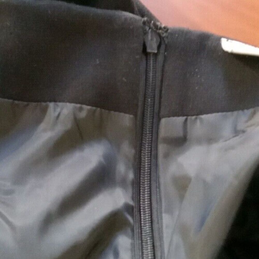 Newport News size 12 black lined skirt - Picture 8 of 10